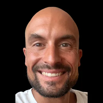 Manu Román
